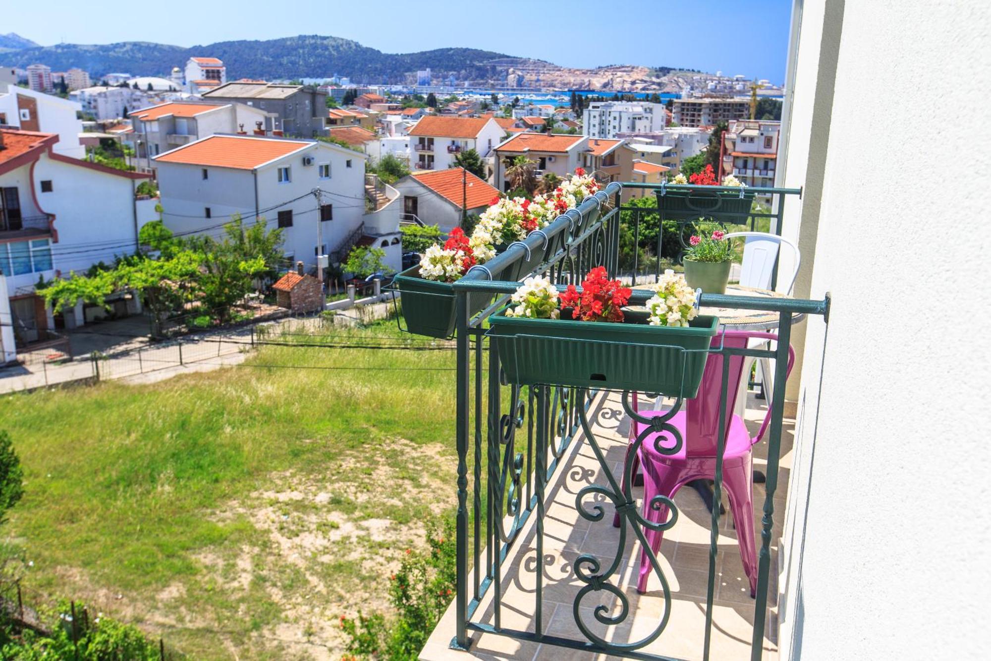 Apartments Aleksic Бар Экстерьер фото