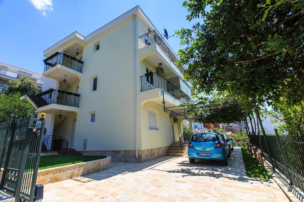 Apartments Aleksic Бар Экстерьер фото